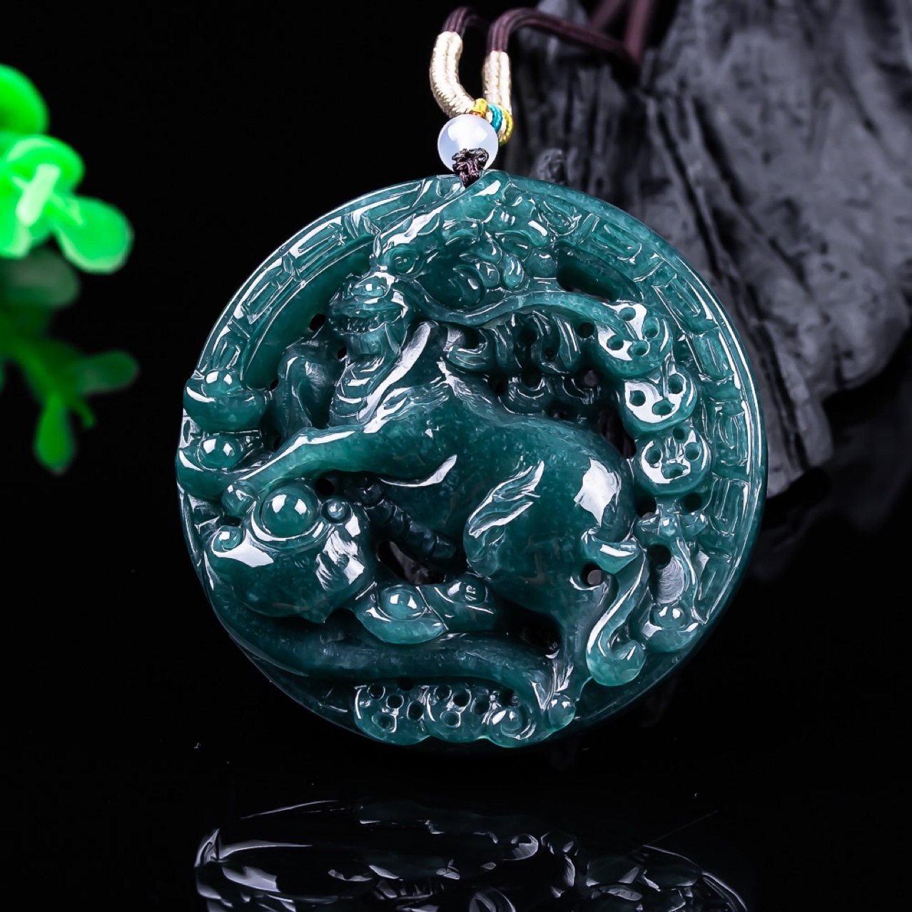 Burmesischer Jadeit-Drachenanh – Women Fashion Necklace Bewertung und Preis